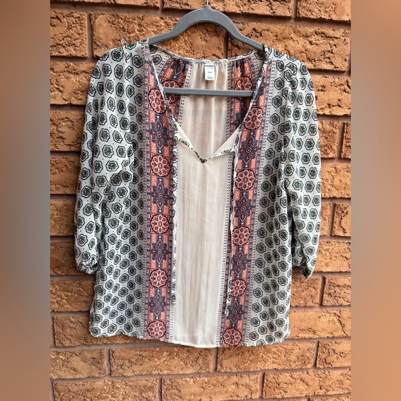 4/$25 • Old Navy Geometric Sheer Blouse - Picture 1 of 4